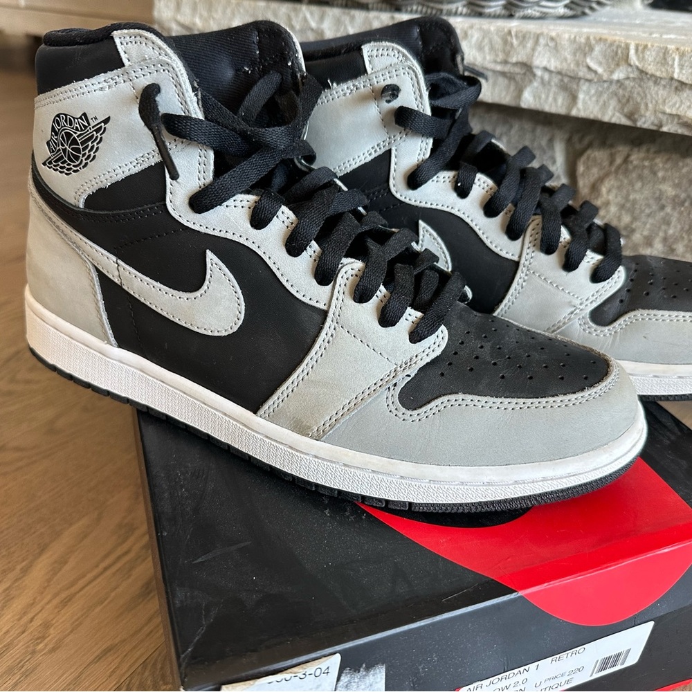 Nike Air Jordan 1 High - Black and Gray